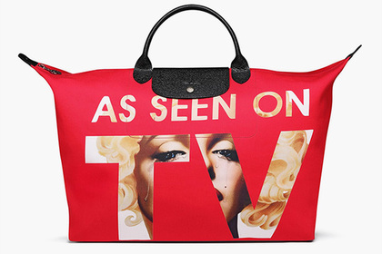 Красную сумку Longchamp украсили портретом Монро