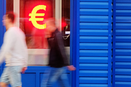 Курс евро поднялся выше 65 рублей