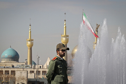 Неизвестный открыл огонь около мавзолея аятоллы Хомейни в Тегеране