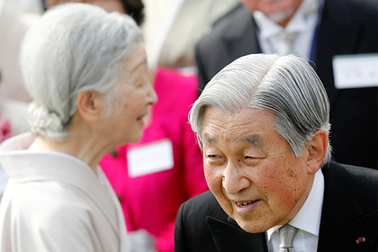 Парламент Японии разрешил императору прижизненно передать трон наследнику