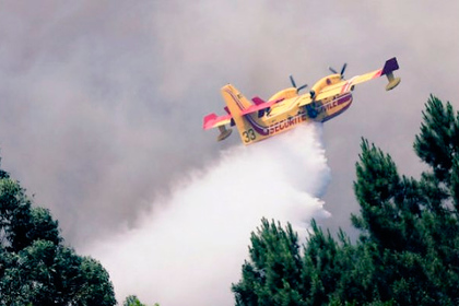 Пожарный самолет разбился в Португалии