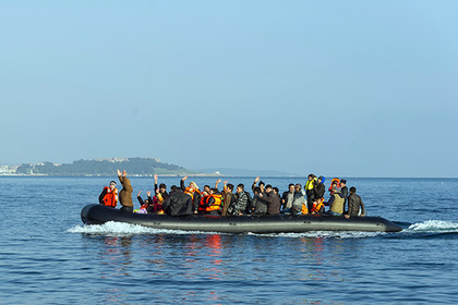 При кораблекрушении в Средиземном море без вести пропали около 60 мигрантов