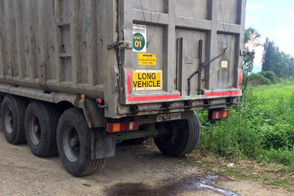 В Закарпатье местные жители «обезвредили» грузовик с львовским мусором