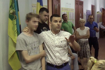 Депутат от «Блока Петра Порошенко» напал на школьника из-за публикаций в соцсети
