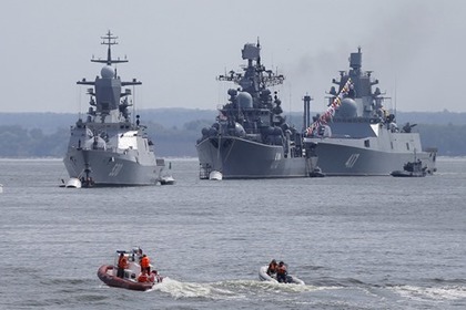 На борту фрегата «Адмирал Горшков» испытали новейшие российские вертолеты