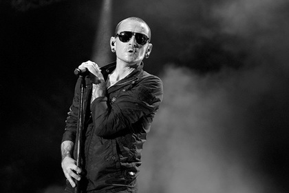 Семья Честера Беннингтона из Linkin Park проведет закрытые похороны