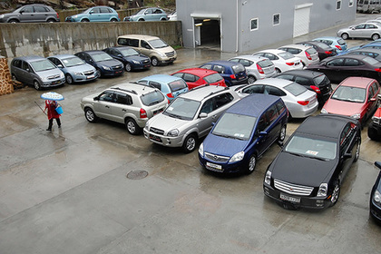 Средняя цена нового автомобиля в России превысила 1,3 миллиона рублей