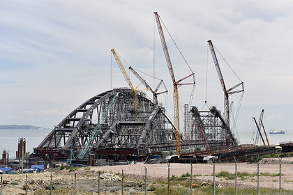 На Украине заявили об обреченности на морскую изоляцию из-за Крымского моста