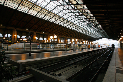 Пассажиров парижского вокзала эвакуировали из-за старой бомбы в сумке