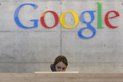 У офиса Google появились плакаты в поддержку уволенного за «сексизм» инженера