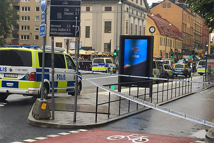 Вооруженный ножом мужчина напал на полицейских в Стокгольме