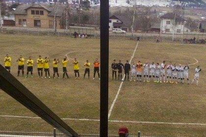 Футбольный матч в Румынии прервался из-за закончившихся мячей