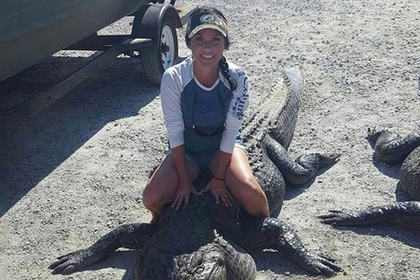 Многодетная американка убила четырехметрового аллигатора ради мяса