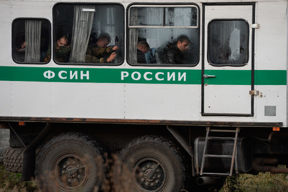 Сотрудники ФСИН и СОБР в Петербурге предстанут перед судом за торговлю оружием