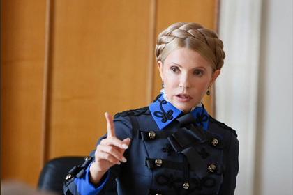 Тимошенко пришла на заседание Рады в «генеральском» наряде