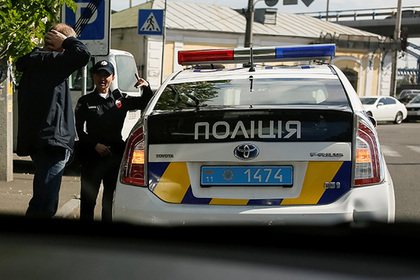 Украинские полицейские ограбили приехавшего их обучать канадского инструктора
