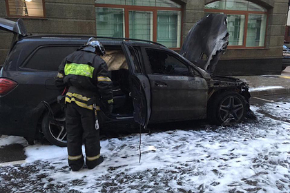 В Москве неизвестные сожгли автомобили и разбросали листовки против «Матильды»