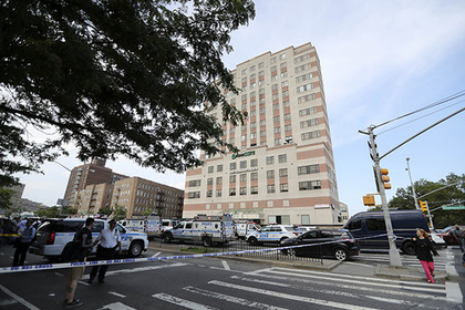 В нью-йоркской больнице мужчина изнасиловал находившуюся в отключке знакомую