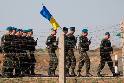 Береты украинских десантников декоммунизировали