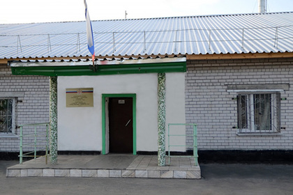 Двое заключенных в СИЗО Барнаула зашили себе рты в знак протеста