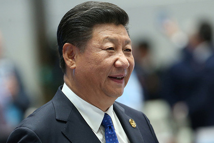 Компартия Китая официально поставила Си Цзиньпина в один ряд с Мао Цзэдуном