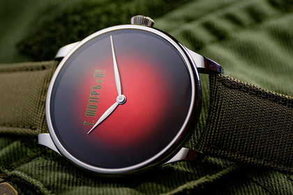 Швейцарцы выпустили часы за 20 тысяч долларов в честь Октябрьской революции