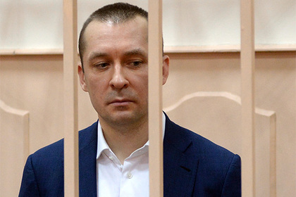 Суд арестовал квартиры жен и дочери полковника Захарченко по делу о коррупции
