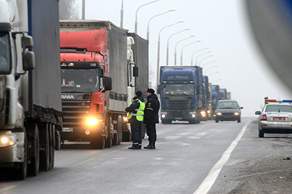 Пограничники перехватили шедшие в Россию две тонны насвая