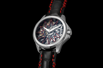 Швейцарец Иван Арпа сделал часы с красной звездой