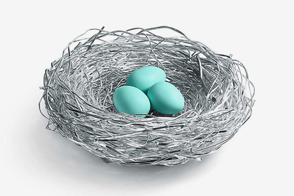 Ювелиры «свили» гнездо из серебра для голубых яиц за 10 тысяч долларов