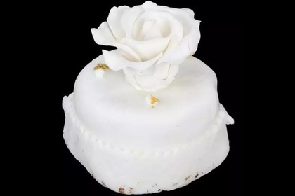 Засохшее пирожное со свадьбы Трампа продали за две тысячи долларов