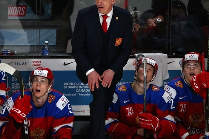 Российские хоккеисты забросили пять шайб белорусам на молодежном чемпионате мира