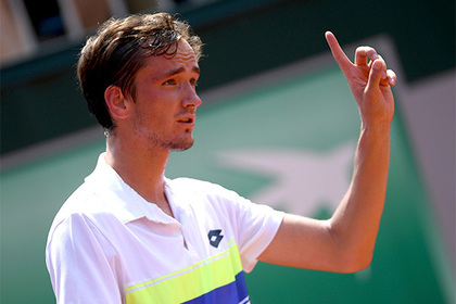Медведев завоевал первый титул в карьере