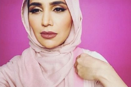 Модель в хиджабе поплатилась за антисемитизм