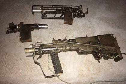 Полиция показала самодельные пистолеты-пулеметы одесского стрелка