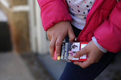 Пятилетним детям дали покурить в честь праздника