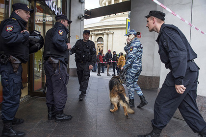 Телефонные террористы атаковали Москву и «заминировали» 30 зданий