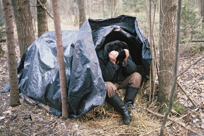 Убивший милиционера петербуржец шесть лет прятался в лесу и питался грибами