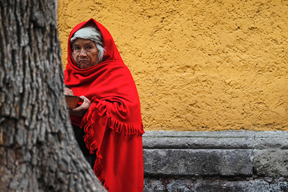 Женщины из Мексики вышли замуж за деревья