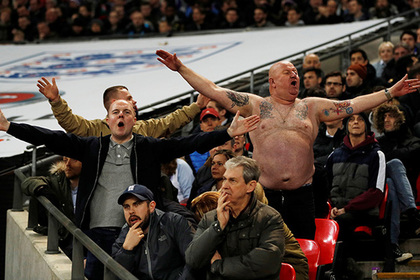 Английских футбольных хулиганов обвинили в страхе перед русскими
