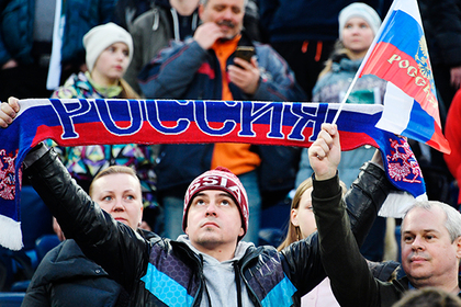 Французский фотограф услыхал расистское уханье российских болельщиков