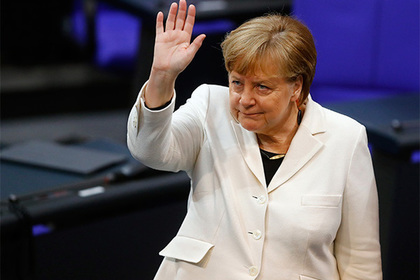 Меркель призвала сохранить связи с Россией после отравления Скрипаля