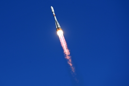 Минобороны России вывело на орбиту первый военный спутник