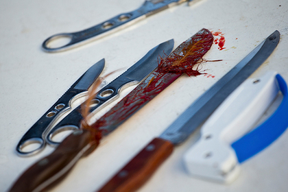 Австралиец с ножом в спине предпочел пиво поездке в больницу