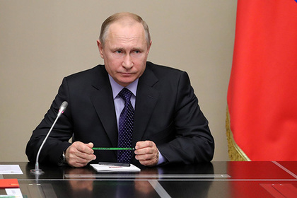 Путин разрешил блокировать порочащие честь сайты