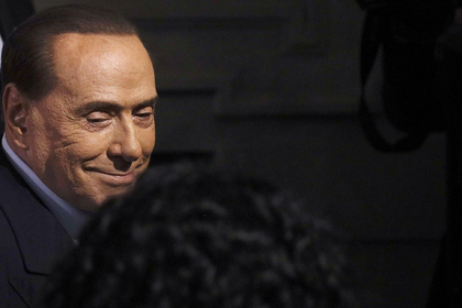 Берлускони получил миллионы евро в наследство от своей секретарши