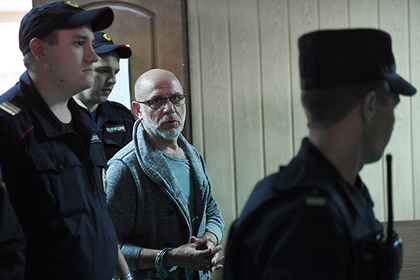 Бывший директор «Гоголь-центра» оказался на грани смерти в суде