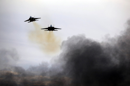 Израиль обстрелял Газу в ответ на запуск воздушных змеев и прорыв границы