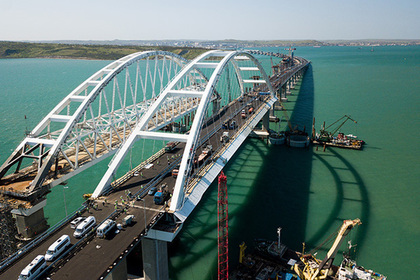 Киев задумал наказать причастных к строительству Крымского моста