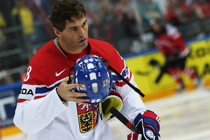 Легенде чешского хоккея запретили завершать карьеру в России
